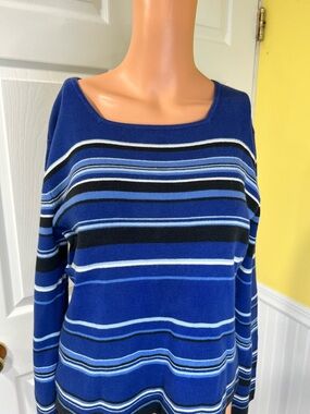 croft & barrow Royal Blue Knit Top